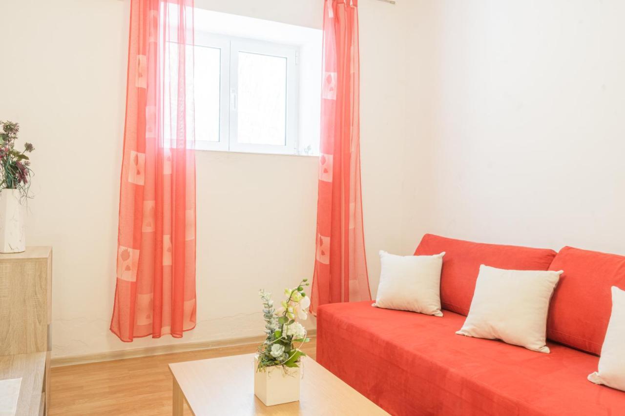 Apartment Coral Metajna Luaran gambar