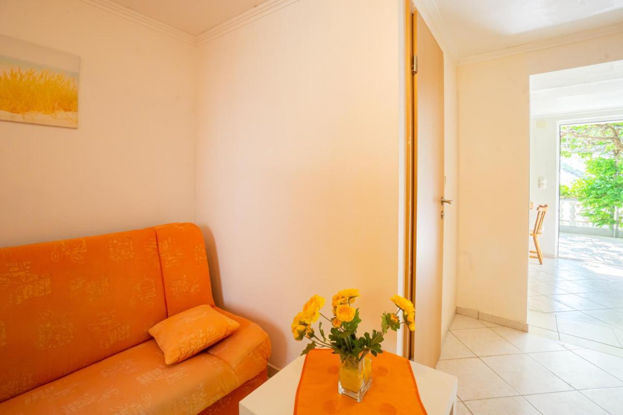 Apartment Coral Metajna Luaran gambar