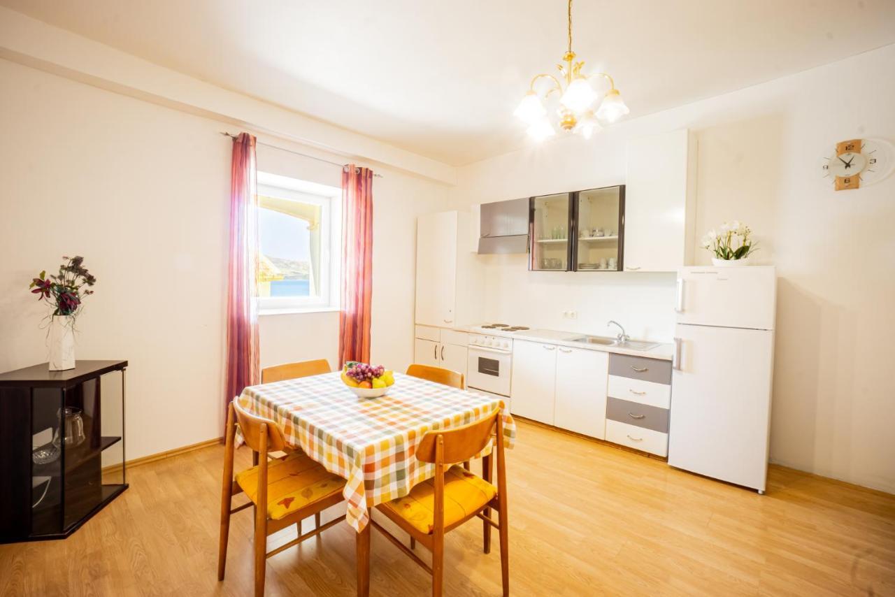 Apartment Coral Metajna Luaran gambar