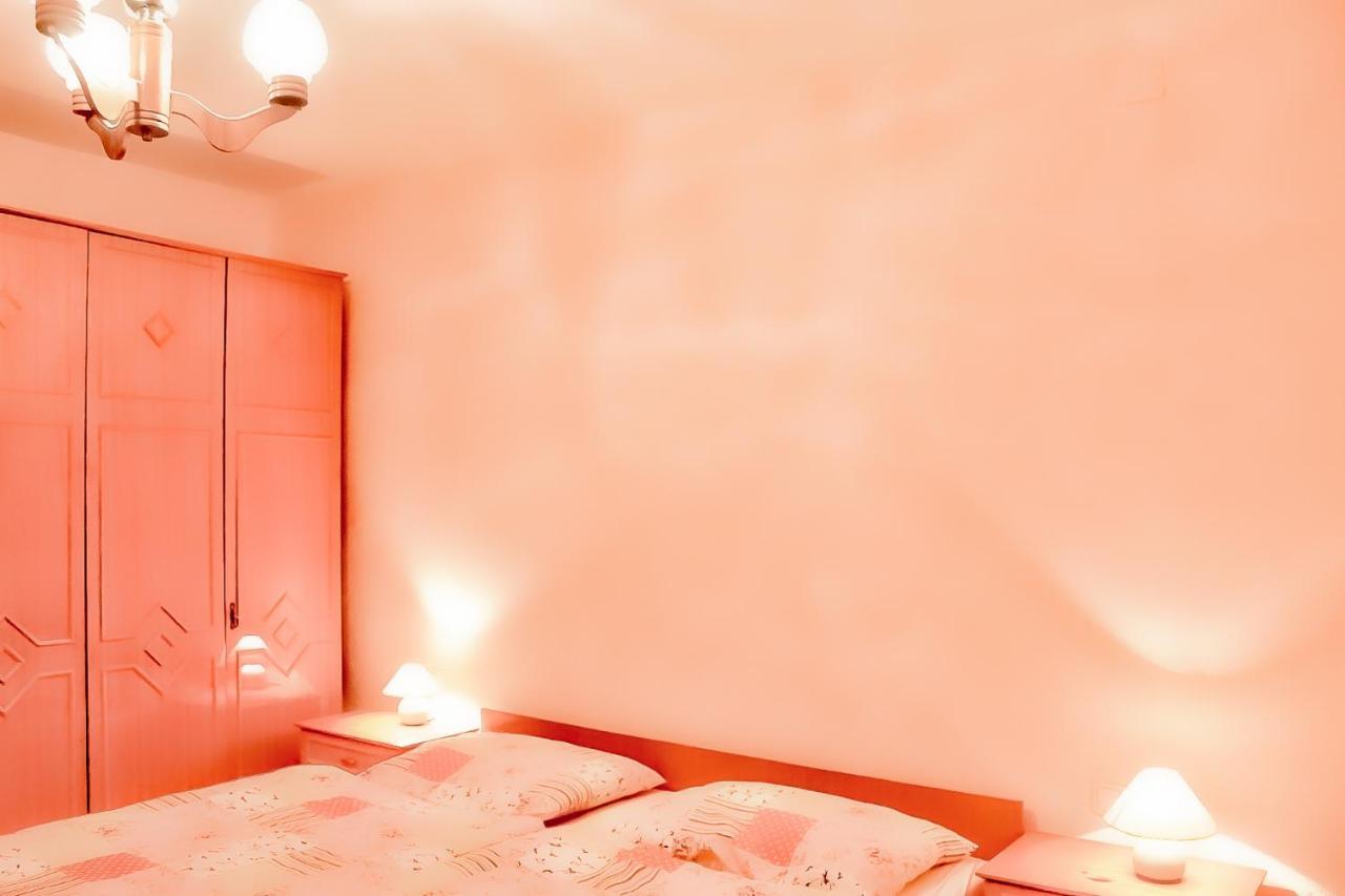Apartment Coral Metajna Bilik gambar